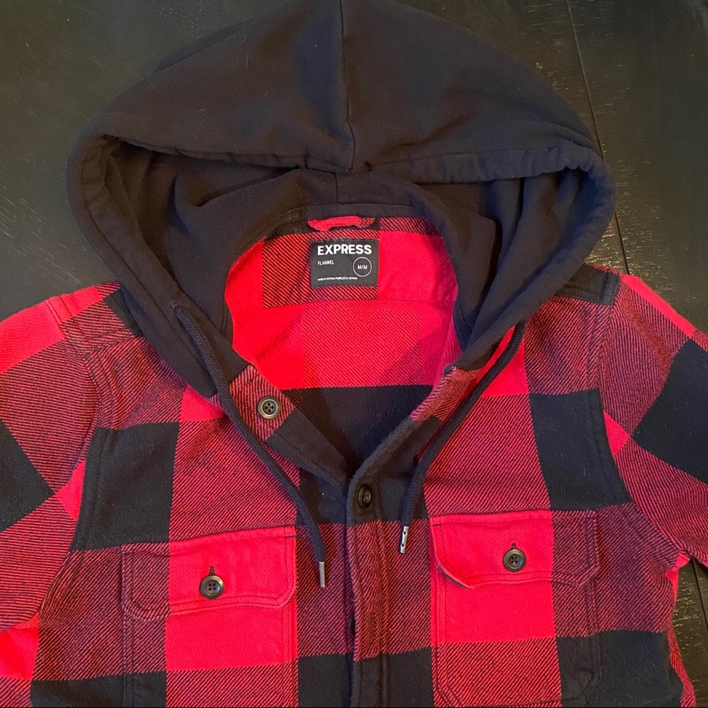 FALL ESSENTIAL! Express Men’s Flannel with Hood